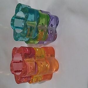Crate & Barrel Lucete Multi Color Daisy Napkin Rings Set Of 6 (B5-2)
